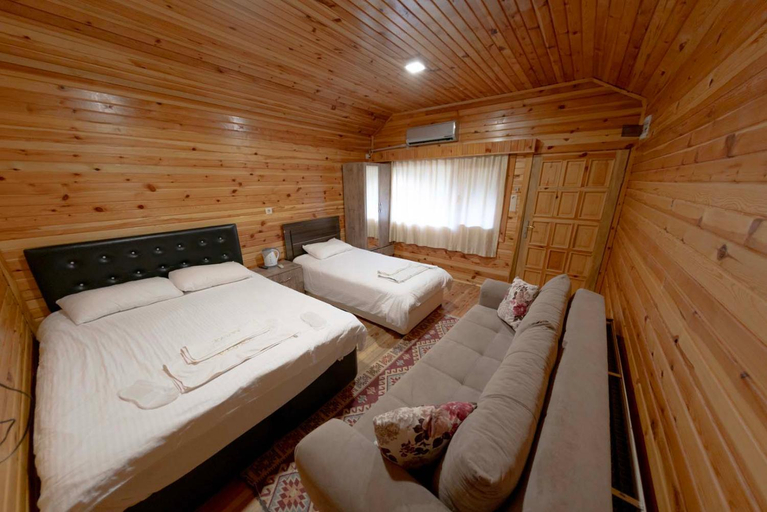 Bedroom 3, Oba Kutuk Evleri, Seben