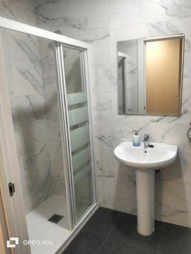 Bathroom 2, Pension Guggenheim Riverview HBI01297, Vizcaya