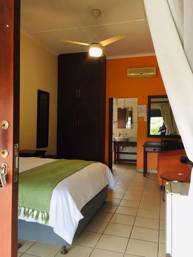Others 4, Mzingeli Guesthouse, Uthungulu