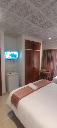 Bedroom 2, Lifegate Guest House, City of Johannesburg