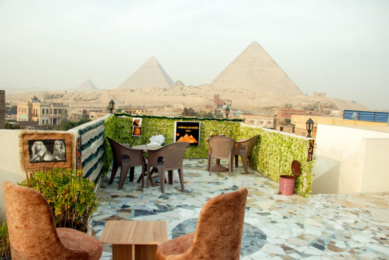 Food & Drinks 5, Pyramids light show , Al-Ahram