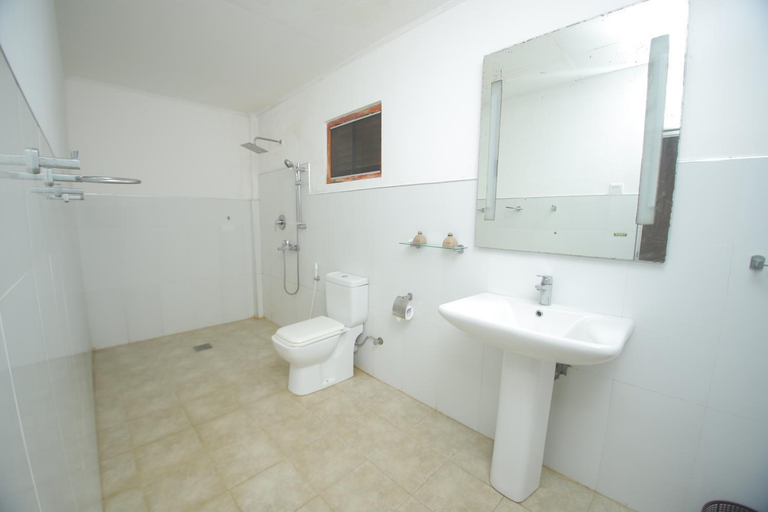 Bathroom 4, Birdsong Leisure Resort, Thissamaharama
