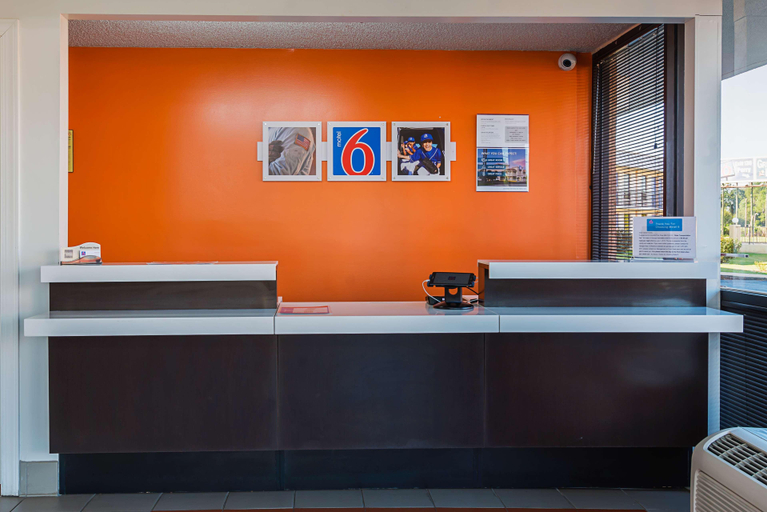 Public Area 3, Studio 6 Suites Perry, Ga, Houston