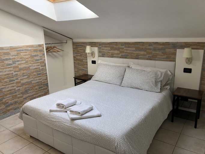 Bedroom 2, B&B Il Viaggiatore, Massa Carrara