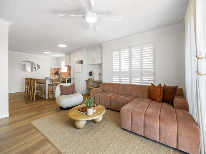 5, Bright 2-Bed Apartment with Stunning Ocean Views, Caloundra - Caloundra S.