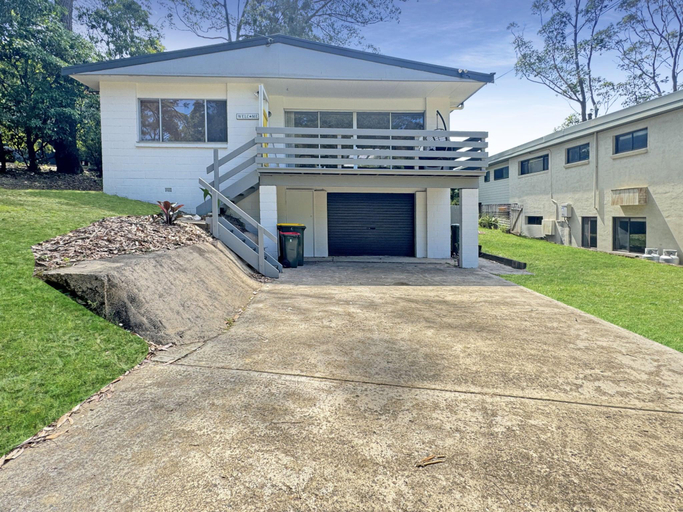 5, Pet-Friendly 2-Bed Beach House with Garden BBQ, Eurobodalla