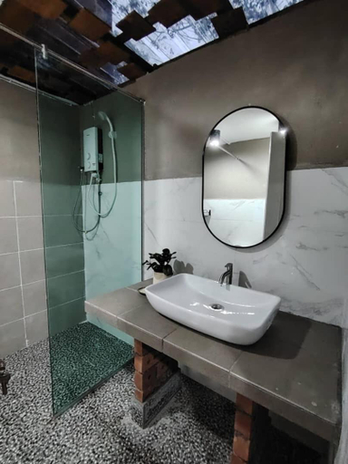 Bathroom, Api-api Eco Chalet, Langkawi