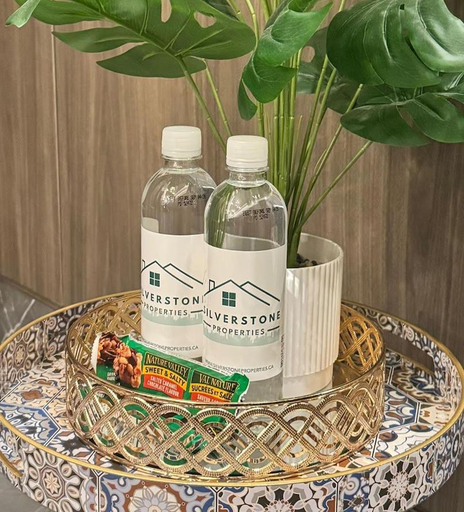 Food & Drinks, Silverstone Downtown Center Long-Stay Home in Vancouver, Greater Vancouver
