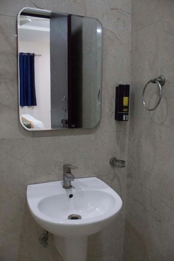 Bathroom 5, JSB Hotel, Faridabad