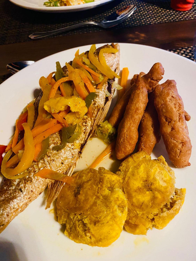 Food & Drinks 3, Cas Bed and Breakfast