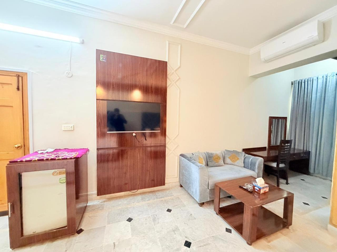 Others 4, Royal Continental, Islamabad