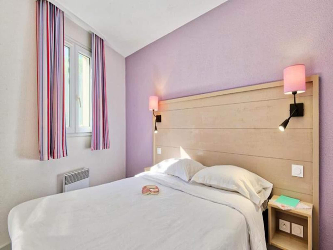 Bedroom, Residence Pierre & Vacances La Pinede, Var