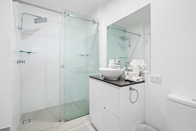 Bathroom 3, CHA Private Apts Diamond Beach, Gold Coast