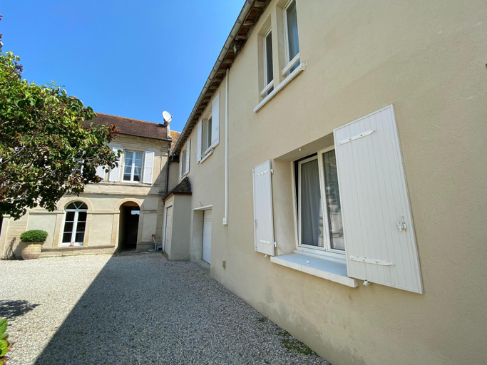 Exterior & Views 1, Apartment in Arromanches near Sandy Beach, Calvados