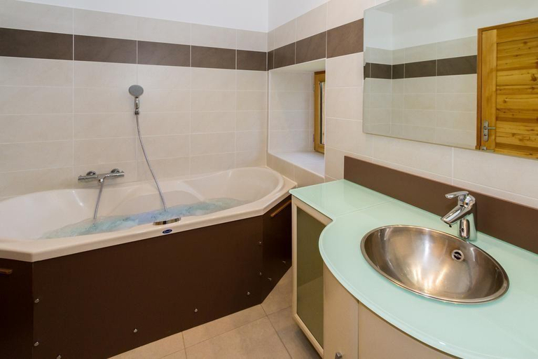 Bathroom 3, Chambres d'hotes Les Clarines, Hautes-Alpes
