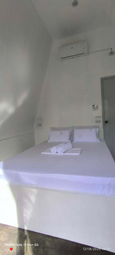 Bathroom 3, La Plumerias, Moalboal