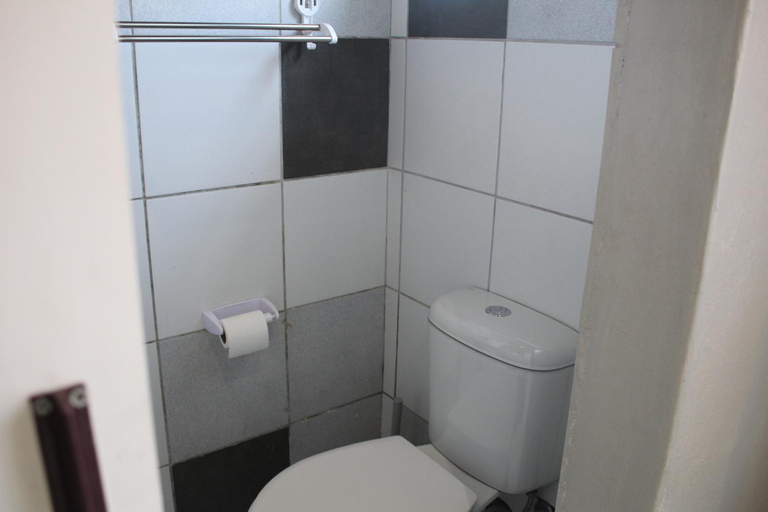 Bathroom 2, Newlands Comfortable Abode, City of Johannesburg