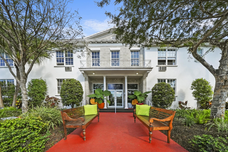 Exterior & Views 1, Tradewinds Apartment Hotel, Miami-Dade