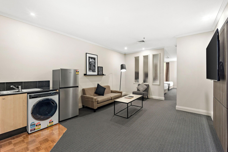 Others 4, Melbourne City Suites, Melbourne