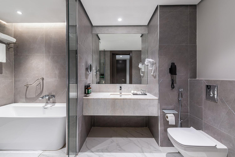 Bathroom 5, Durrat Jalmouda Hotel, Al Jubail