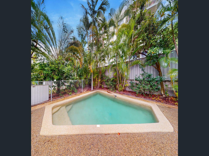 2, Bright 2-Bed Apartment with Stunning Ocean Views, Caloundra - Caloundra S.