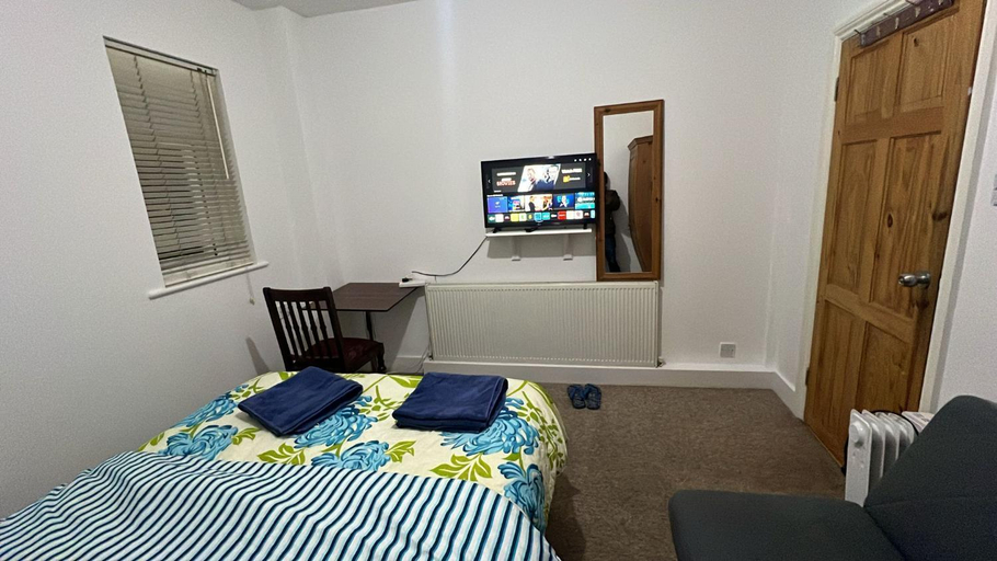 Others 2, Greenwich Homestay, London