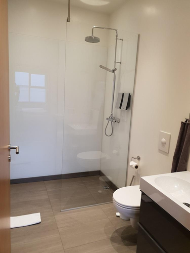 Bathroom 2, Díma Studio Apartments, Sveitarfélagið Hornafjörður