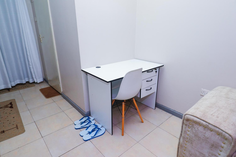 Others 5, Tsavo apartment, Embakasi East