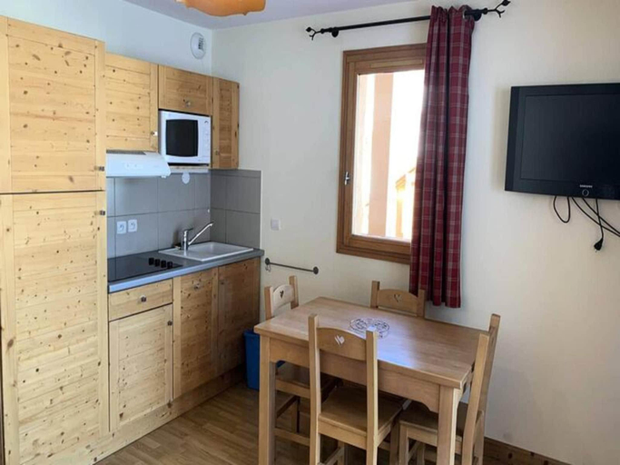 Others 5, Apartment in Vars near Ski Slopes, Hautes-Alpes