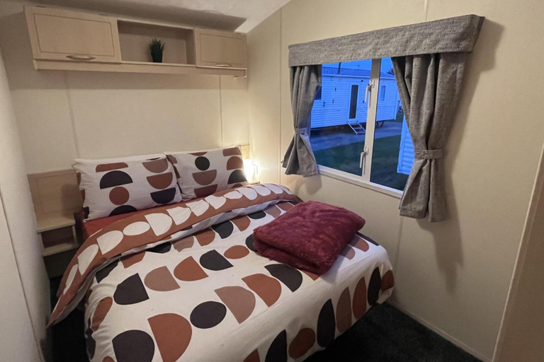 Bedroom 3, 3 Bed Caravan, 8 Berth, Pet Friendly, Parking, Denbighshire