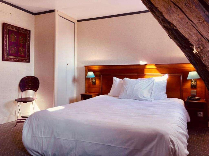 Bedroom 3, Logis hotel chateau Corneille, Eure