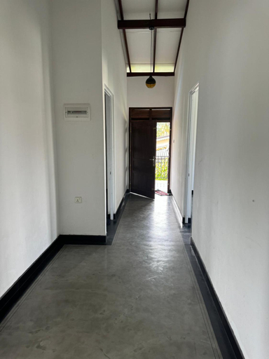 Others 2, LEO INn GALLE, Galle Four Gravets