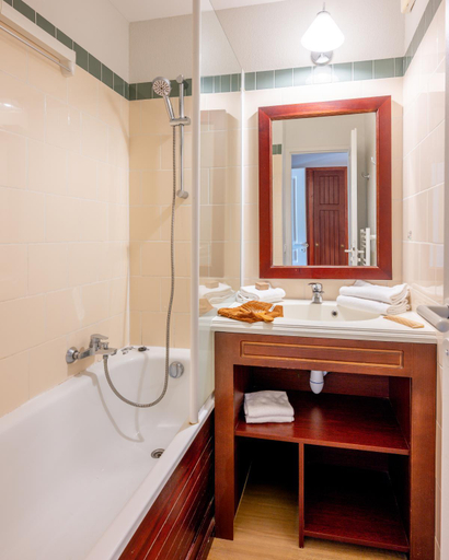 Bathroom 4, Residence Pierre & Vacances Le Domaine de Gascogne, Landes