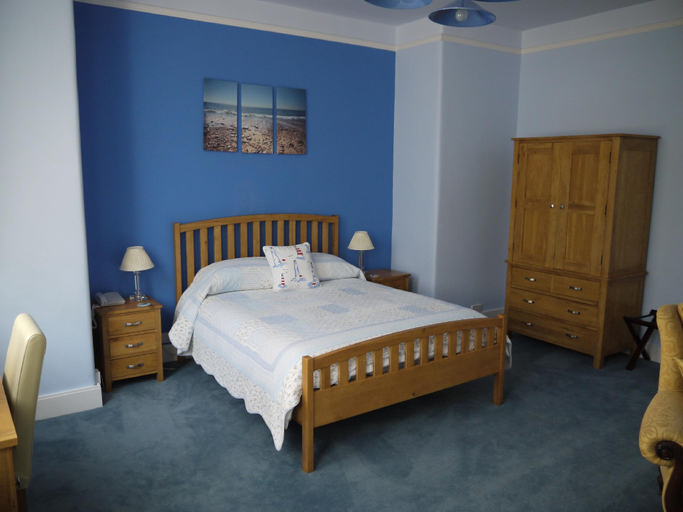 Bedroom 2, Albert Cottage Hotel, Isle of Wight