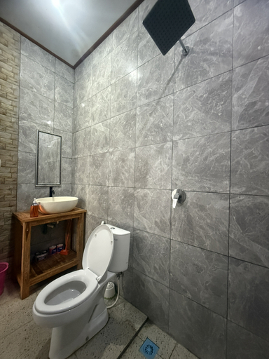 Bathroom 5, Private Room Near Ubud Monkey Forest, Gianyar