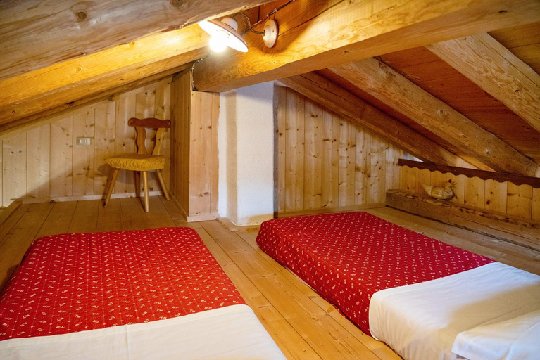 Bedroom 2, Appartamenti Marmolada Falcade, Belluno