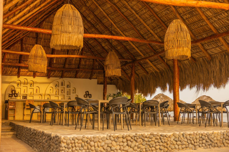 Food & Drinks 5, The rooftop Beach & club, La Libertad