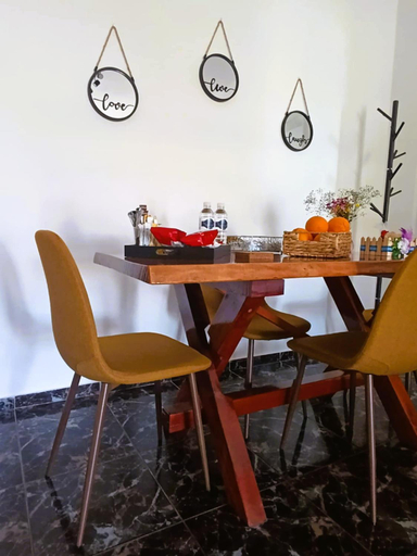 Food & Drinks 3, TriΖin, Attica