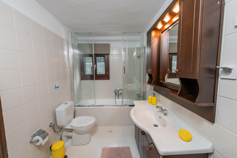 Bathroom 3, Dandy Villas Tsagkarada| Blue Pansy | Mini Pool, Thessaly