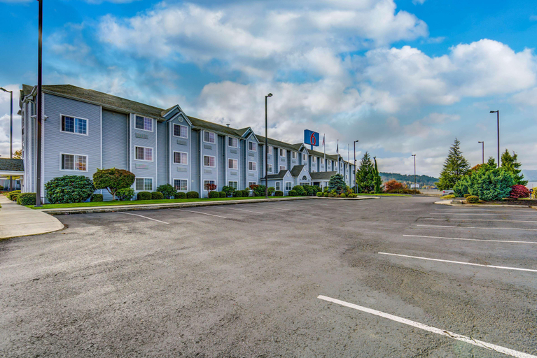 Exterior & Views 2, Motel 6 Sutherlin, OR, Douglas