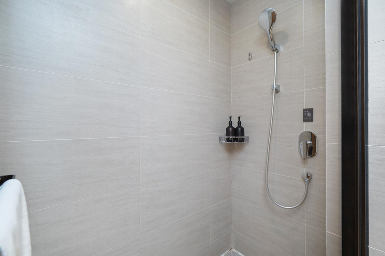 Bathroom 4, JI Hotel Shanghai Jiuting Zhongxin, Shanghai