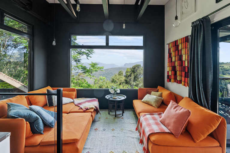 Bar/lounge 4, Gold Coast Houses, Tamborine Mountain