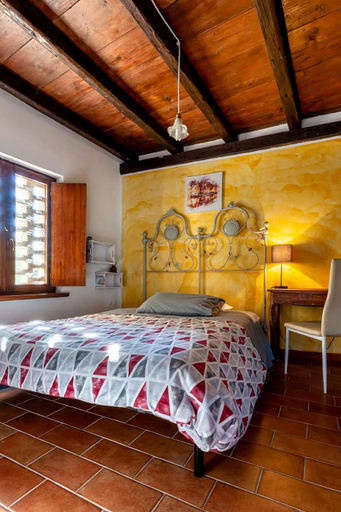 Bedroom 2, Rovere dalla riva, Pordenone