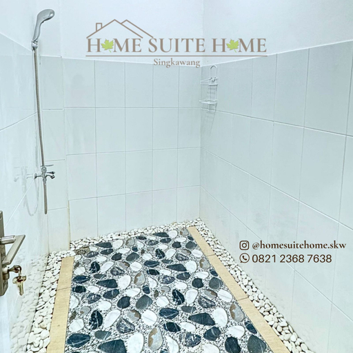 Bathroom 5, Home Suite Home Singkawang, Singkawang