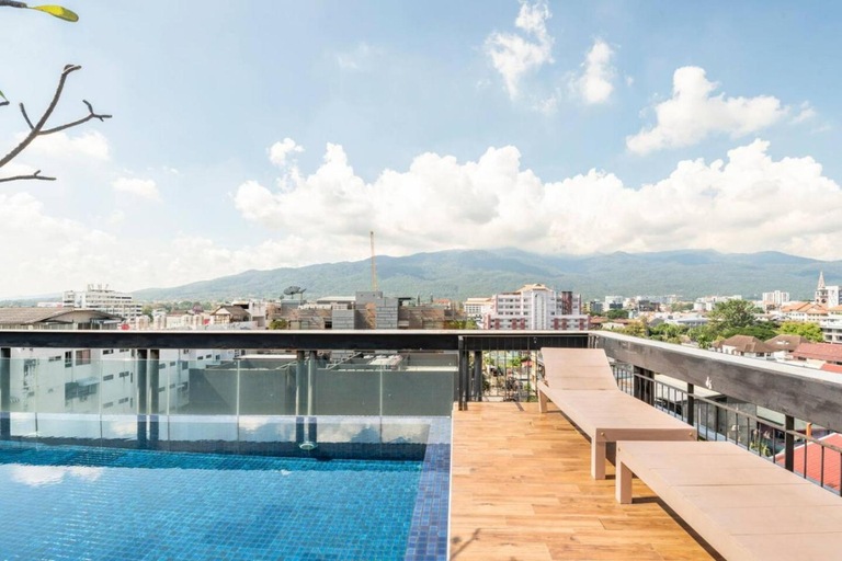 Sport & Beauty 2, Modern Loft Room with Rooftop Pool at Nimman ❤️, Muang Chiang Mai