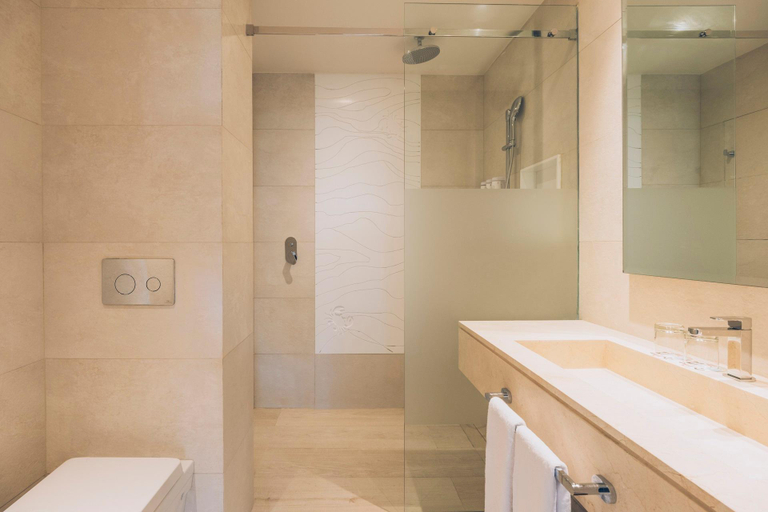 Bathroom 4, Iberostar Selection Bavaro Suites - All Inclusive, Salvaleon de Higuey