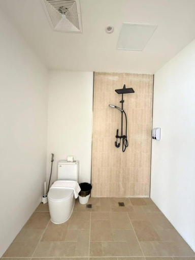 Shower, Quint Pool Villas, Pattaya