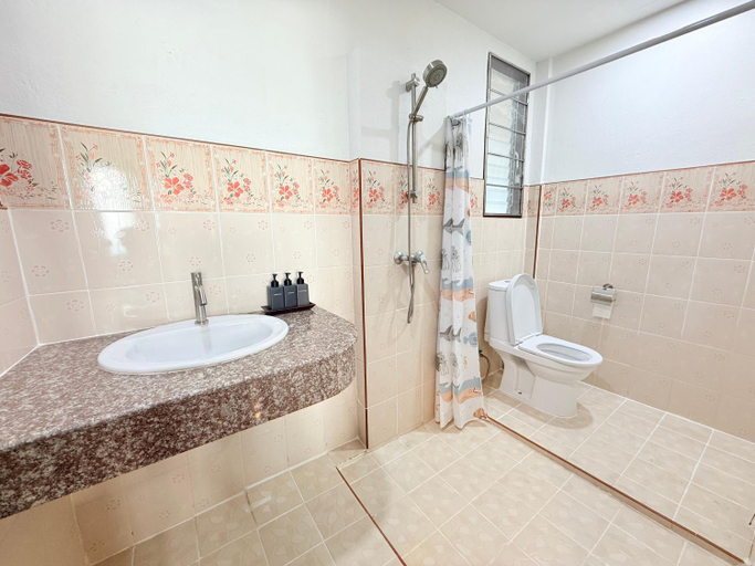 Bathroom 3, Amantra Resort & Spa, Ko Lanta