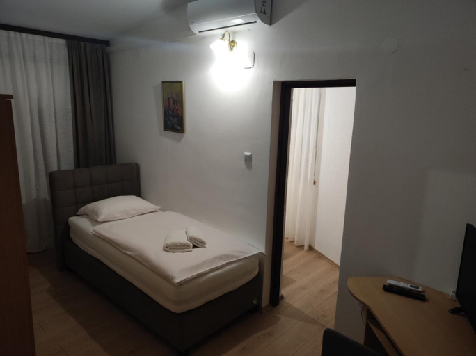 Others 5, Rooms San, Velika Gorica