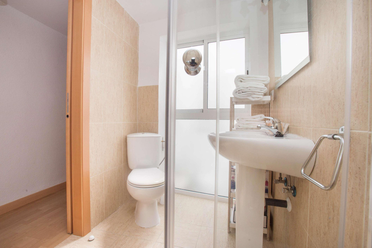 Bathroom 4, Apartamentos Soho Plaza Mayor Caceres, Cáceres